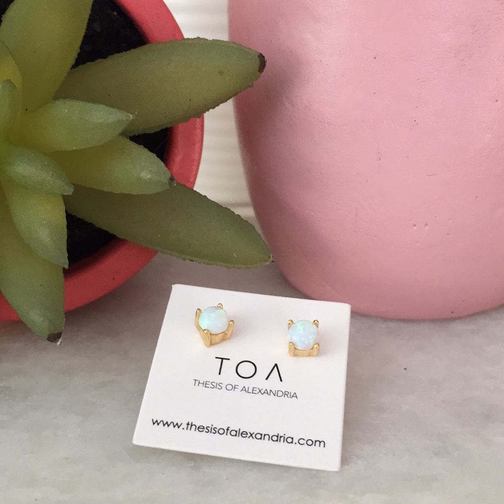 TOA EARRINGS